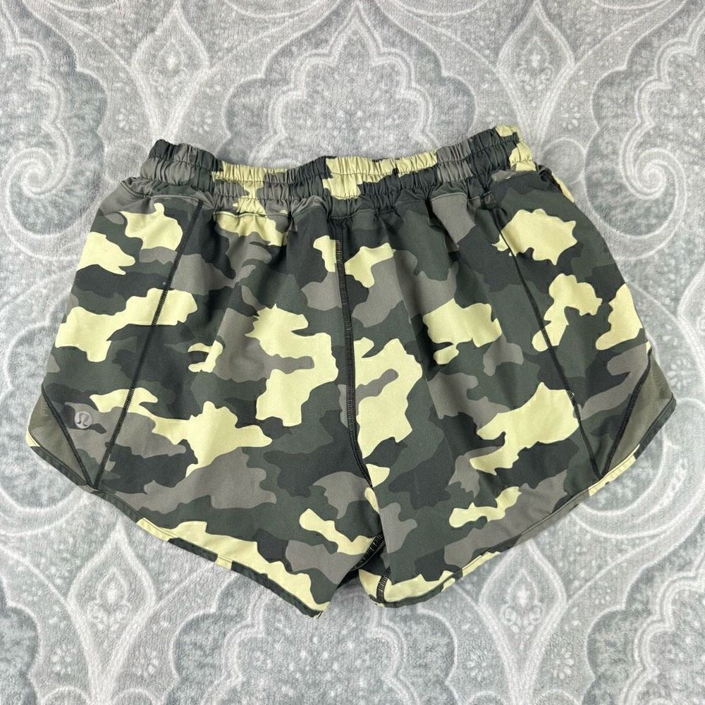 Womens Lululemon Hotty Hot Low Rise Short - Picture 4 of 6
